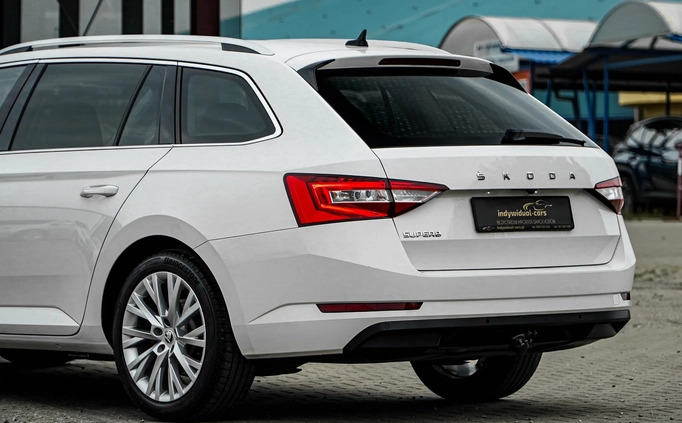 Skoda Superb cena 92900 przebieg: 178000, rok produkcji 2020 z Ogrodzieniec małe 781